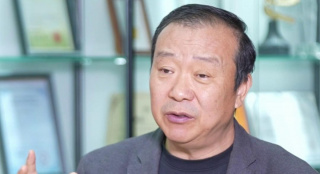 美谷朱